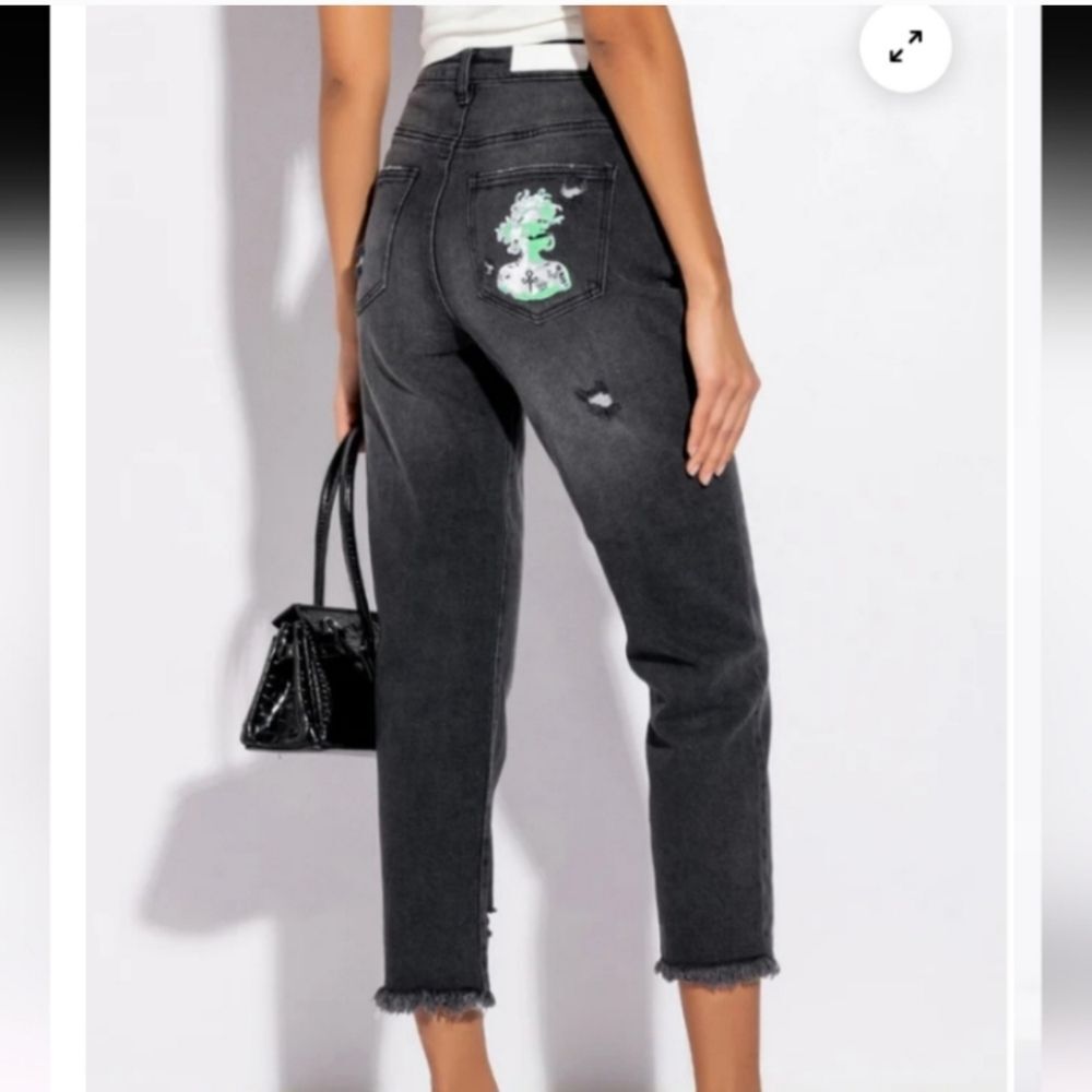 AKIRA Legend Has It Medusa Pocket Cropped High Rise Jeans Size 13 Distressed